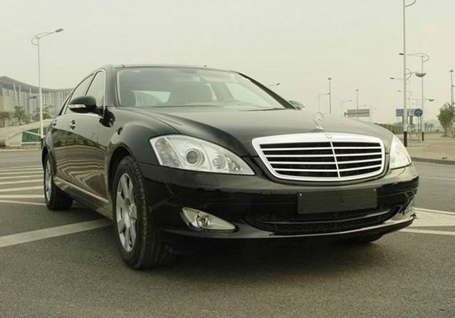 供應武昌租奔馳主婚車，奔馳寶馬悍馬奧迪主婚車出租，武漢結婚租車
