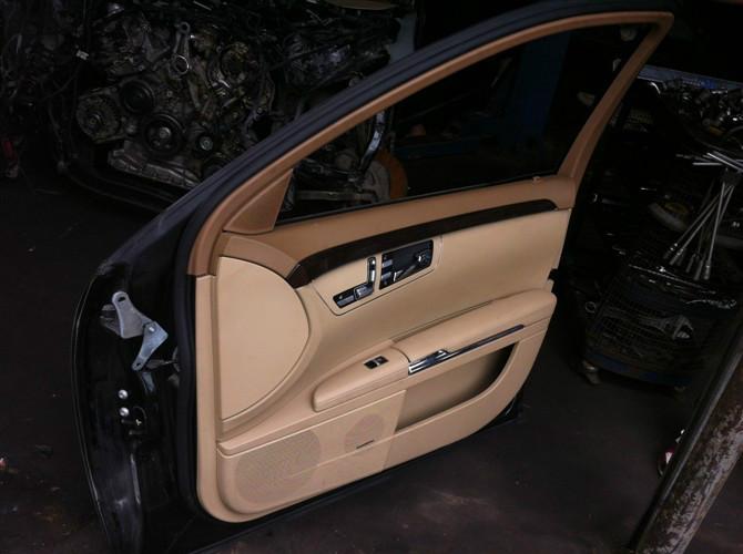 11款S300車門總成拆車件圖片