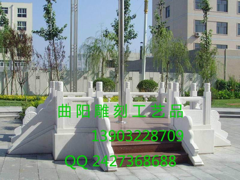 供應(yīng)漢白玉護(hù)欄報(bào)價(jià)