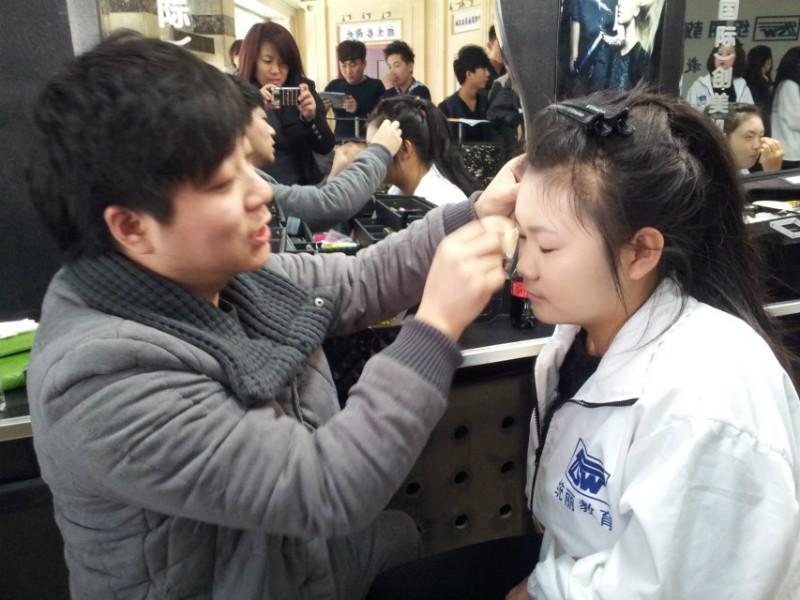 統(tǒng)麗美容美發(fā)培訓(xùn)，成就你的未來圖片