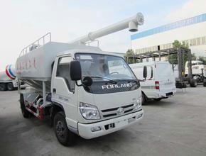 供應福田5方散裝飼料車