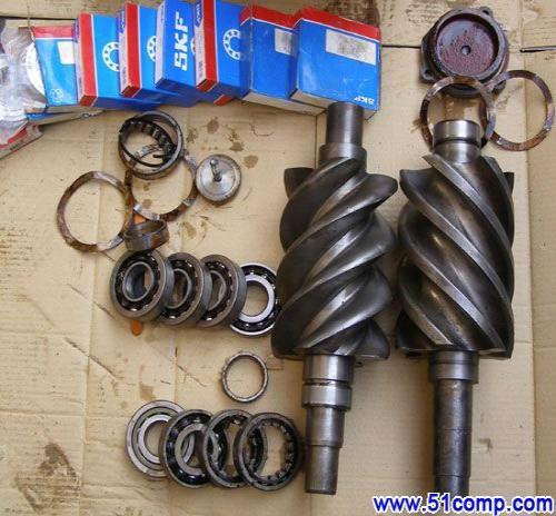 螺桿空壓機(jī)機(jī)頭維修圖片