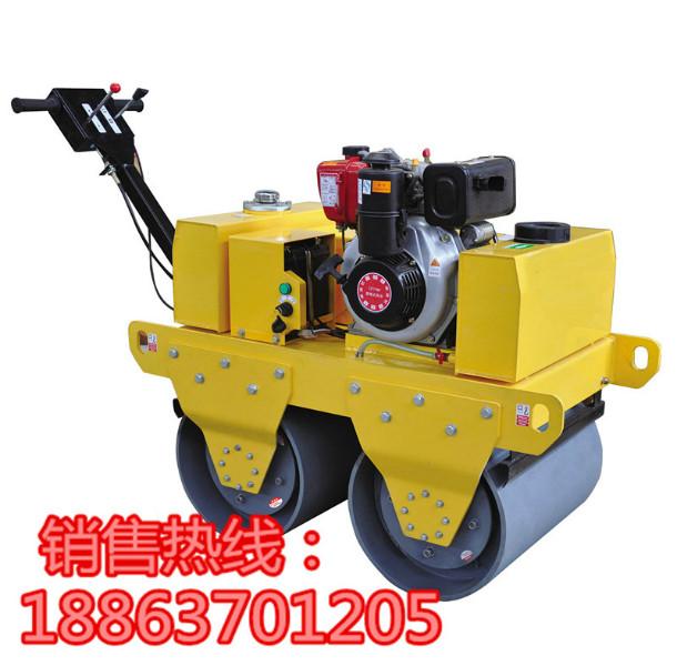 小型振動(dòng)碾廠家手推式壓路機(jī)參數(shù)圖片