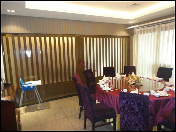 西安鋁合金白色青花瓷折疊門哪家好圖片/西安鋁合金白色青花瓷折疊門哪家好樣板圖 (2)