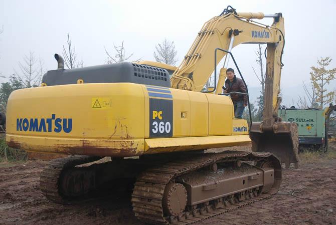 供應(yīng)云南紅河挖機(jī)專業(yè)維修