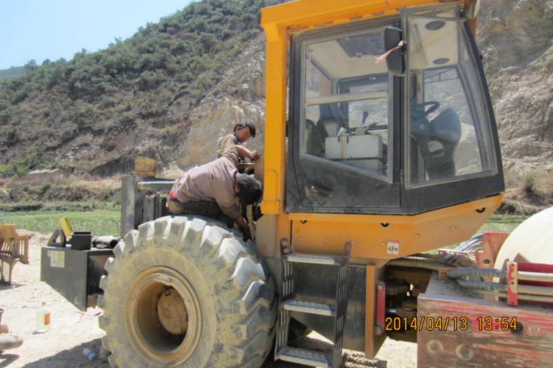 供應(yīng)云南紅河地區(qū)專業(yè)挖機壓路機維修