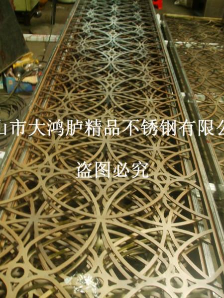 供應(yīng)不銹鋼防舊銅屏風(fēng) 黑拉絲表面效果 更顯*與奢華