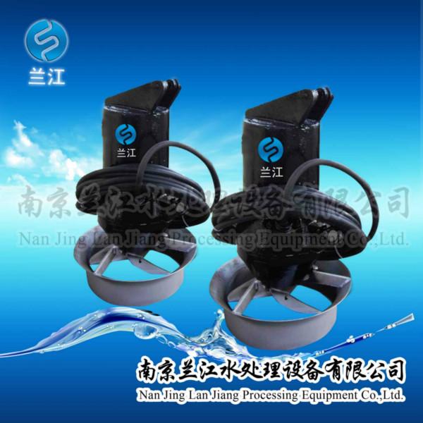 供應(yīng)2.2/8厭氧池潛水?dāng)嚢铏C(jī)碳鋼材質(zhì)