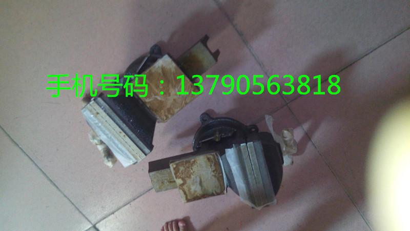 供應(yīng)江蘇12寸臺(tái)虎鉗，江蘇12寸臺(tái)虎鉗批發(fā)，江蘇12寸臺(tái)虎鉗價(jià)格