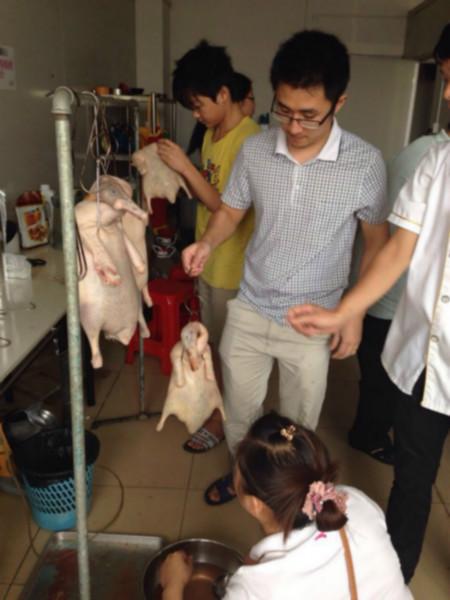深圳烤鴨培訓(xùn)做法大全 北京爆烤鴨培訓(xùn)/手撕烤鴨培訓(xùn)/精武鴨脖培訓(xùn)
