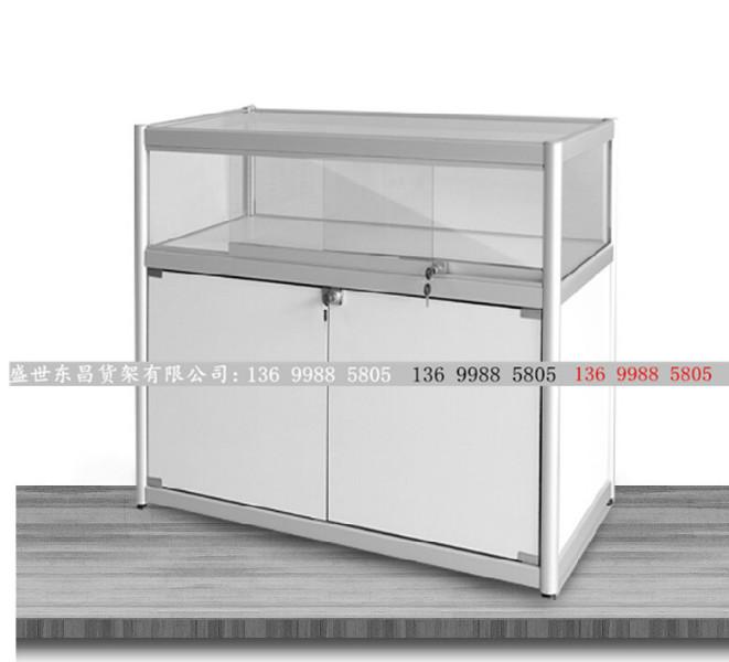 供應(yīng)深圳*鈦合金展示柜貨架