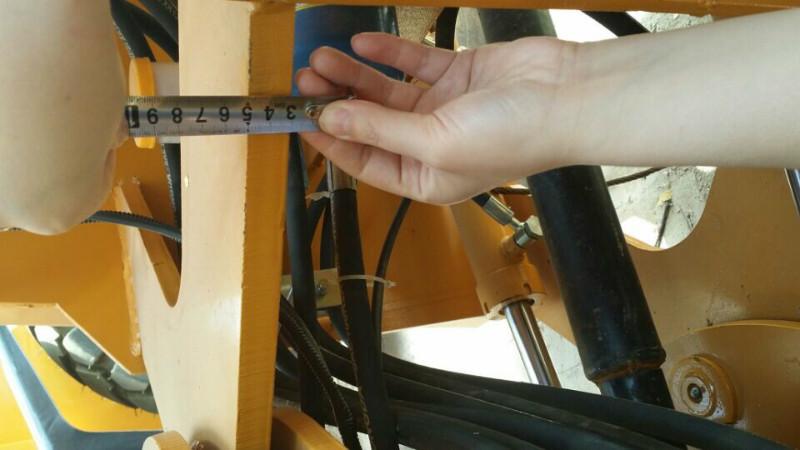 供應(yīng)冬天小型裝載機(jī)怎樣保養(yǎng)原則