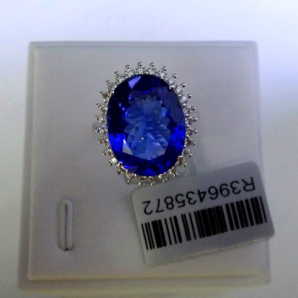 供應(yīng)8.72克拉橢圓形坦桑石裸石戒指鑲嵌戴妃款戒指