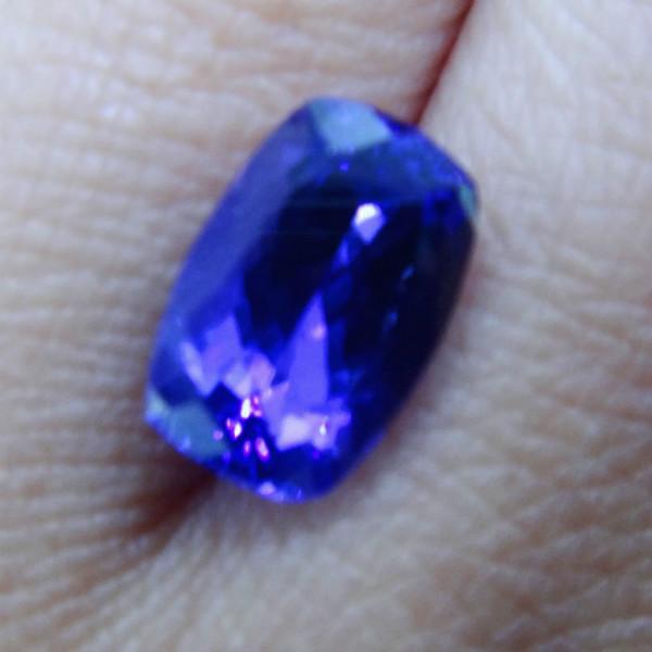 供應(yīng)天然枕形坦桑藍(lán)寶石定制坦桑石裸石