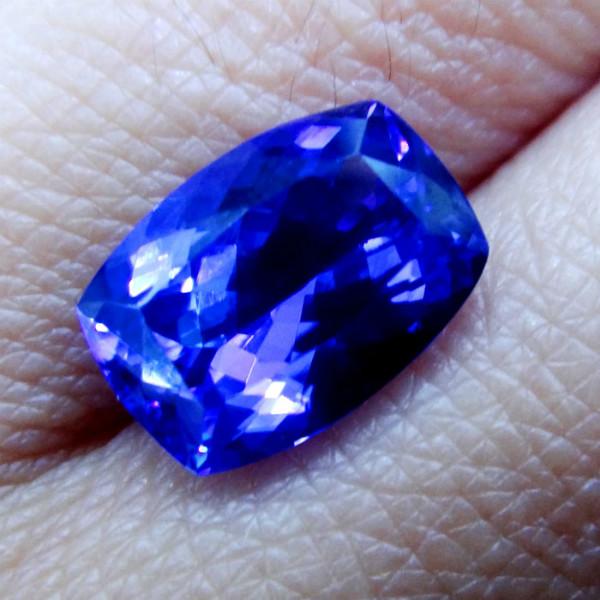 供應(yīng)上海坦桑石的價格坦桑石裸石的產(chǎn)地