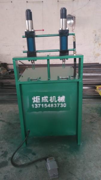 供應(yīng)湖北宜昌新鋼護(hù)欄沖孔機(jī)/鋅鋼護(hù)欄沖孔機(jī)批發(fā)/鋅鋼護(hù)欄沖孔機(jī)