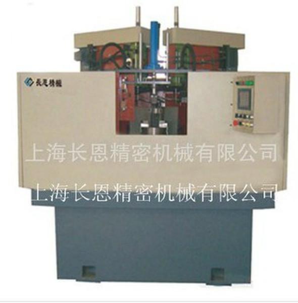 汽車活塞自動鉆孔機圖片