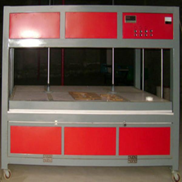 供應(yīng)多功能亞克力吸塑機 全自動吸塑機報價