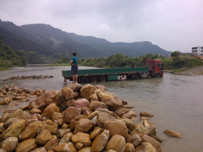 供應(yīng)河北黃蠟石  ， 貨真價實，物美價廉 景觀石*