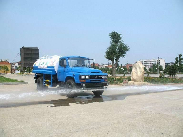 供應陜西哪里有賣小型綠化灑水車-園林灑水車報價