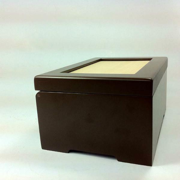 供應(yīng)新品木盒包裝中纖板木盒實木木盒可定做