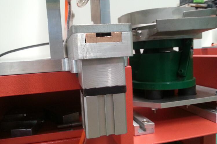 自動訂珍珠機(jī)訂珠機(jī)四爪釘珠機(jī)炮珠機(jī)  廠家供應(yīng)直銷