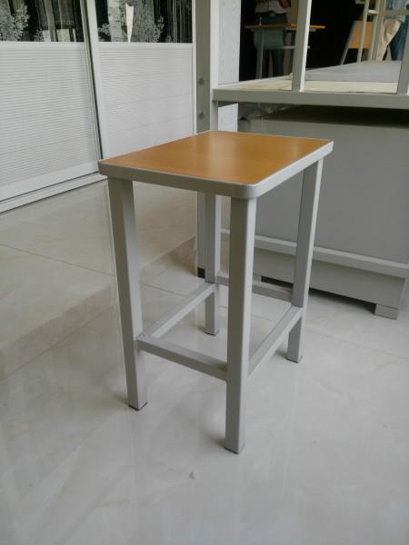 河南洛陽課桌椅廠家課桌凳圖片