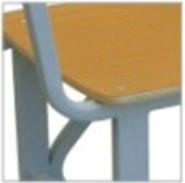 供應(yīng)廠家直銷學(xué)生課桌椅學(xué)校單柱課桌