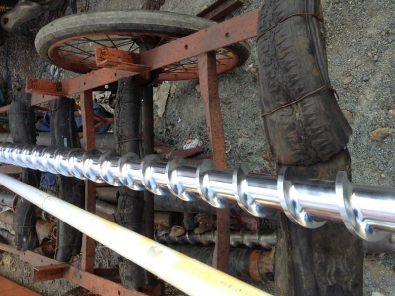 供應(yīng)螺桿料筒注塑機配件前提噴嘴法蘭，注塑機料筒配件廠家生廠