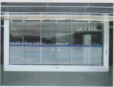 供應(yīng)無框地彈門