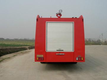 供應(yīng)湖北新東日東風(fēng)153水罐消防車15997887176 沈