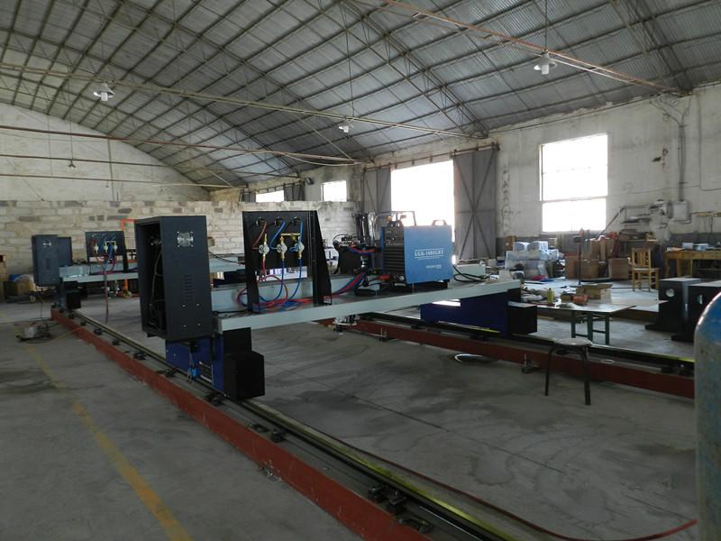 數(shù)控切割機圖片