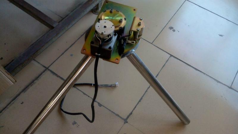 深圳供應(yīng)廠家直銷小區(qū)門禁通道閘系統(tǒng)三輥閘-橋式三棍閘