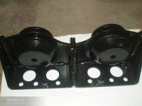 供應(yīng)DZ9114590611德龍F(tuán)3000發(fā)動機(jī)支撐