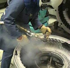 供應(yīng)江西省地區(qū)工業(yè)干冰清洗