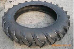 供應(yīng)大型采棉機(jī)輪胎230/95-48