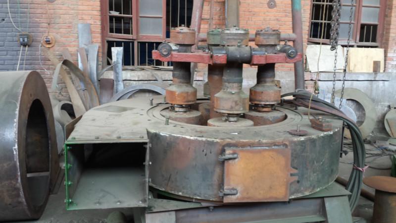 供應(yīng)云南昆明高細(xì)雷蒙磨粉機(jī)、云南昆明雷蒙磨、昆明雷蒙磨粉機(jī)