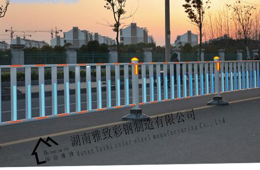 供應(yīng)龍南縣施工圍擋、施工圍擋價格、彩鋼圍擋、施工圍擋批發(fā)