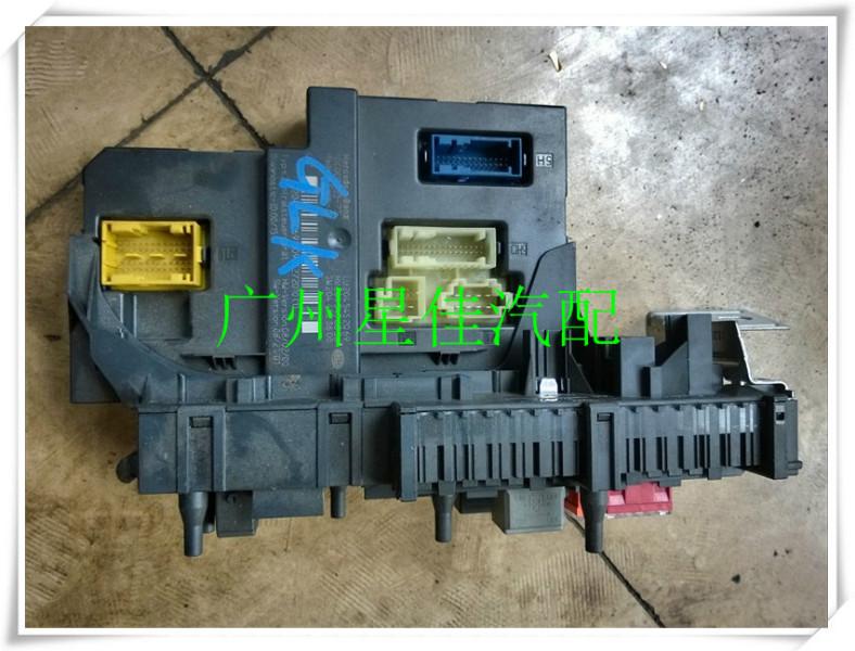 供應(yīng)奔馳204后保險(xiǎn)絲盒后SAM電腦模塊，廣州奔馳C級(jí)C200180