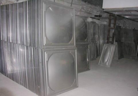 供應(yīng)優(yōu)質(zhì)不銹鋼水箱模壓板