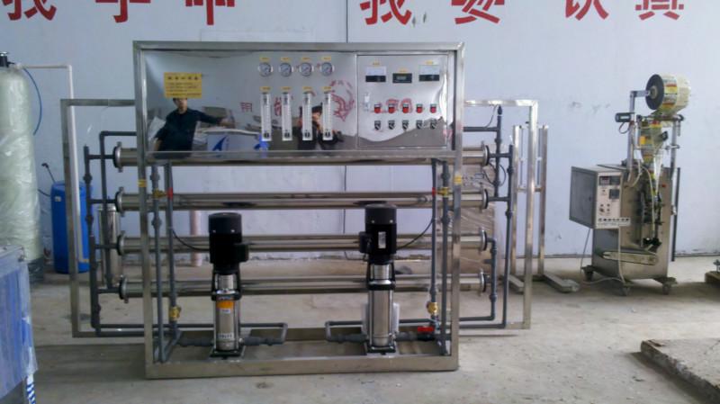 供應(yīng)河北邢臺(tái)市的黃酒灌裝機(jī)出售_ 操作方便_使用簡單
