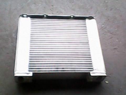 供應(yīng)用于發(fā)動機的水箱/攤鋪機/混凝土車載泵/地泵