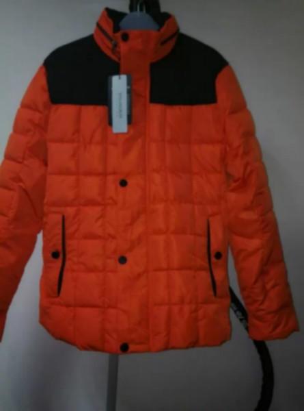 供應(yīng)哪里有便宜的男裝棉服批發(fā)