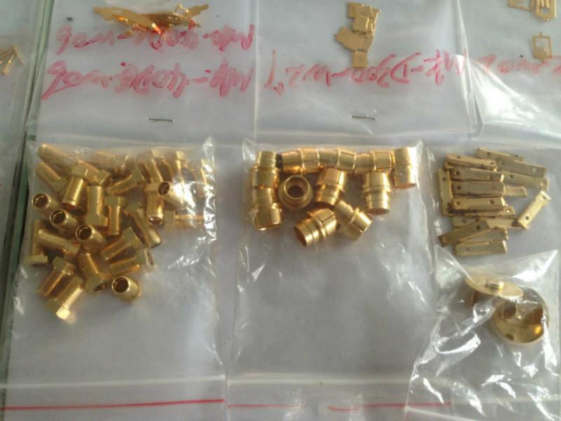 供應(yīng)深圳螺絲鍍金加工廠龍崗手機(jī)螺絲鍍金電鍍廠地址坪地螺絲鍍金加工