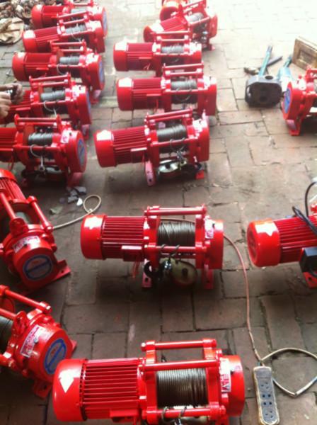 供應(yīng)400-800KG單相電動提升機經(jīng)濟型提升機家用提升機樓道用提升機打井提土用提升機廠房吊物提升機