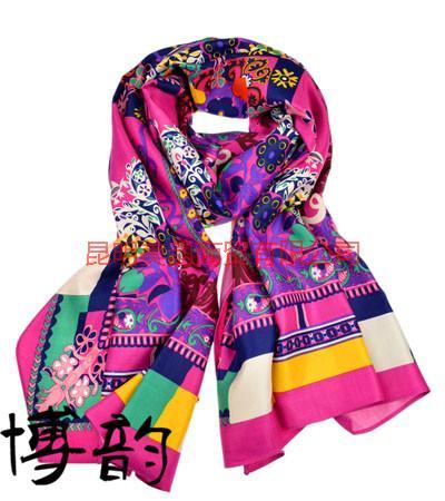 供應(yīng)*仿LV外貿(mào)圍巾廠家直銷 圍巾披肩廠家直銷 2014新款圍巾