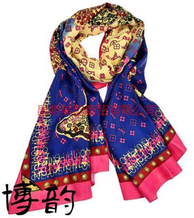 供應(yīng)*仿LV外貿(mào)圍巾廠家直銷 圍巾披肩廠家直銷 2014新款圍巾