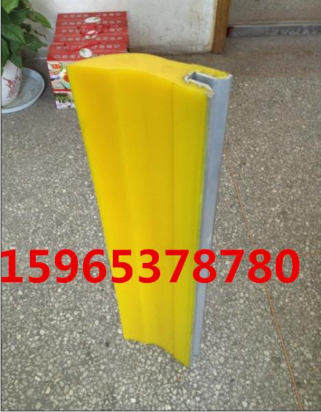 供應(yīng)耐腐蝕聚氨酯刮刀  大量從優(yōu)  現(xiàn)貨供應(yīng)