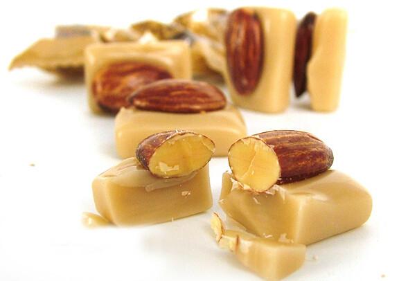 奶酥杏仁糖貼牌加工圖片