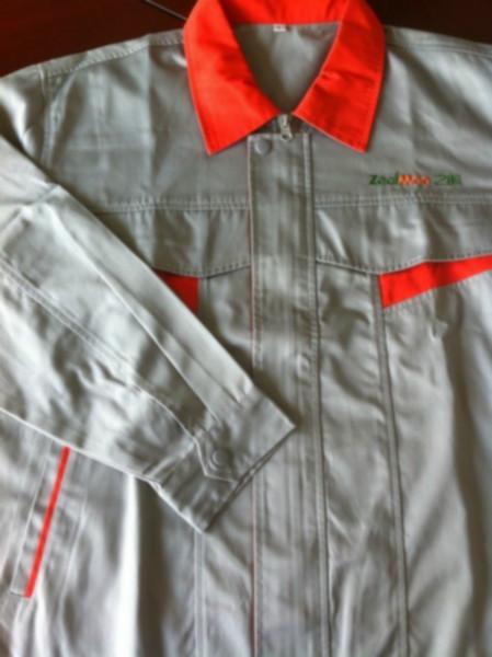 供應(yīng)松江工作服制服定做批發(fā)做工精細(xì)